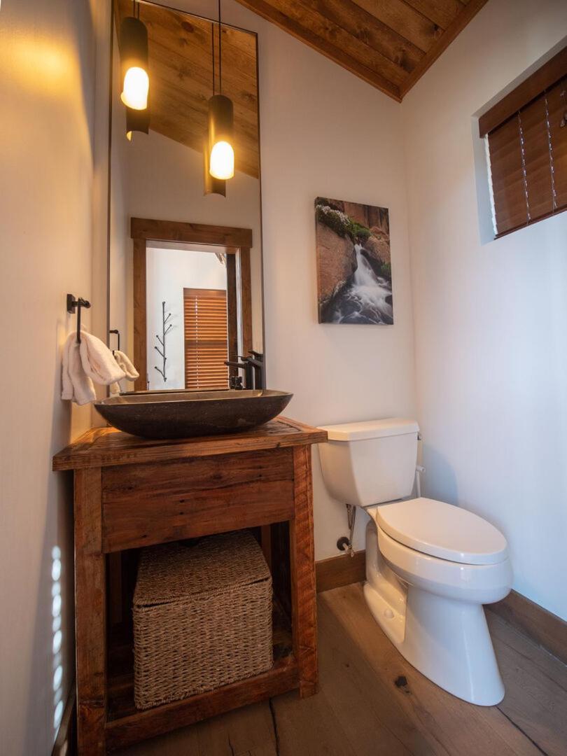 Chic Retreat Indoor Outdoor Fireplace, Private Jacuzzi, Great Location! Estes Park Habitación foto